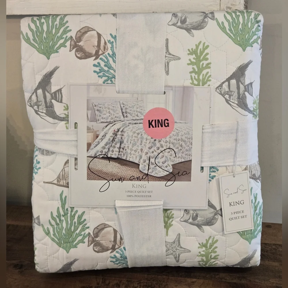 Sun and Sea King Quilt Nautical Beach Fish Ocean